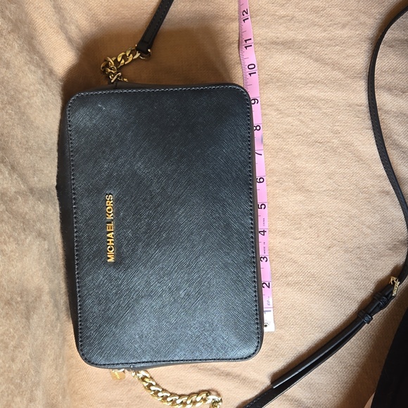 Michael Kors Jetset Crossbody - Picture 8 of 13